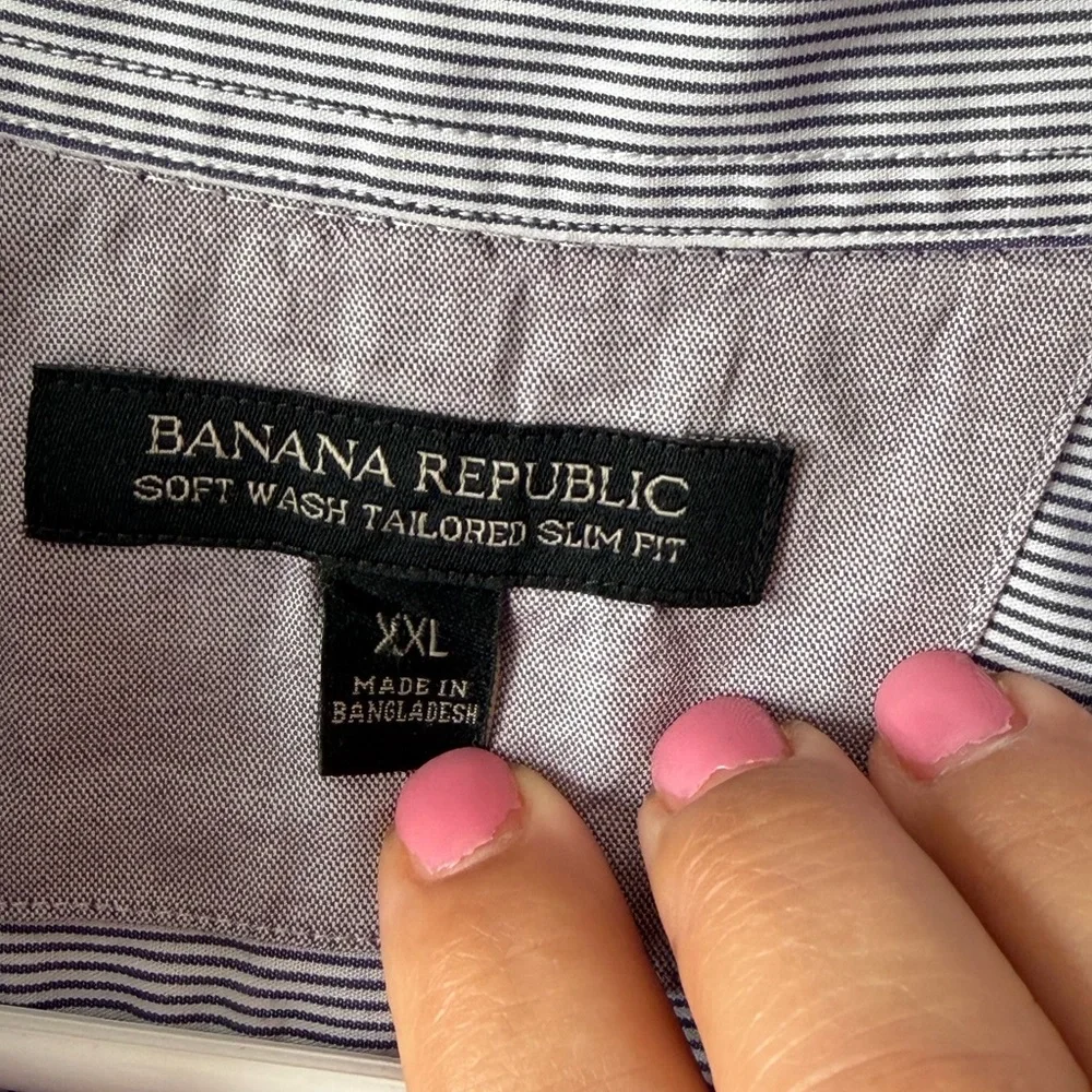 Banana Republic‎ Gray Button-Down Shirt